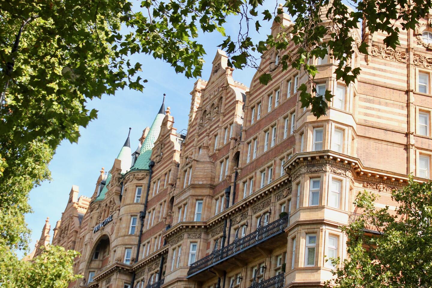 Student Accommodation in Bloomsbury, London - hotel in Russell Square on a sunny day