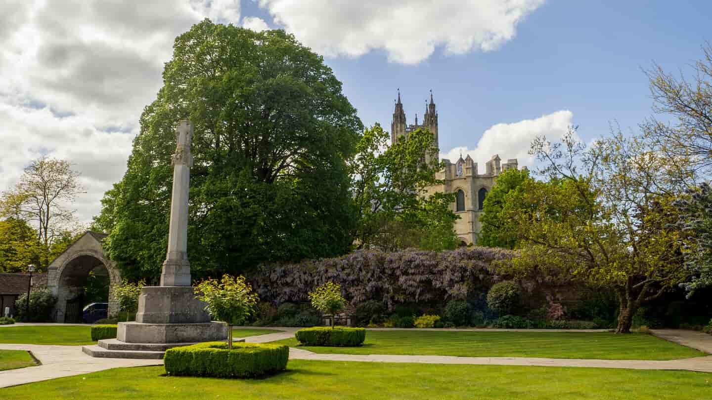 Student Accommodation in Canterbury - Kent War Memorial Garden