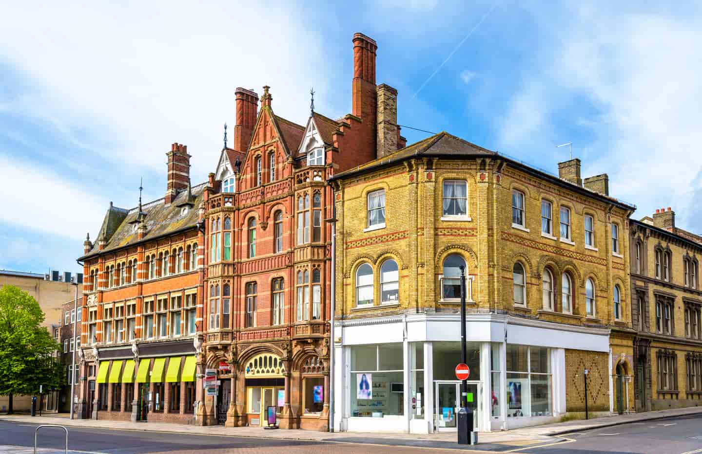 Student Accommodation in Southampton - Houses and shops in Southampton city centre
