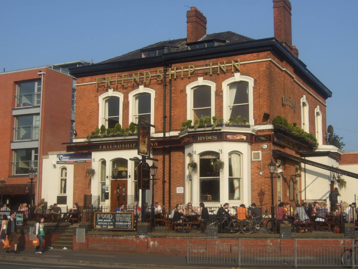 Student Accommodation in Fallowfield, Manchester - The Friendship Inn on a sunny day