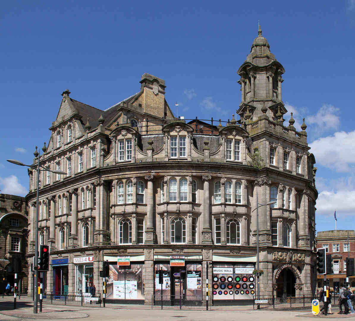 St Peter's, Wolverhampton Student Area - StuRents