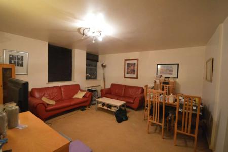2 bed student house to rent on Romford Road, London, E7
