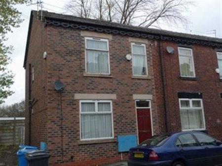 1 bed student house to rent on East Grove, Manchester, M13