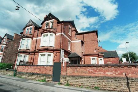 7 bed student house to rent on Burford Road, Nottingham, NG7