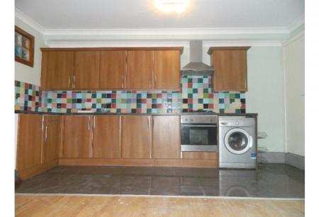 2 bed student house to rent on Heaton Road, Newcastle, NE6