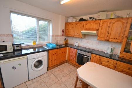 1 bed student house to rent on Fleming Gardens, Nottingham, NG11
