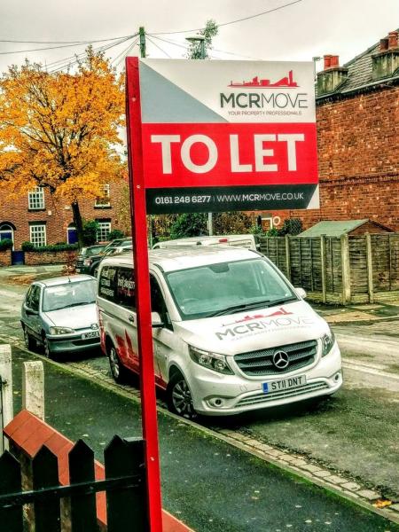 Student studio flat to rent on Dalesman Walk, Manchester, M15