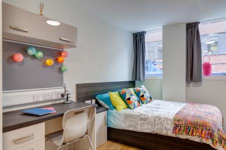 Classic Studio Student flat to rent on Bath Street, Glasgow, G2