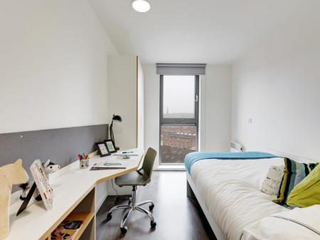 Silver En Suite 1 bed student flat to rent on Dunaskin Court, Glasgow, G11