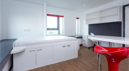 Studio Diamond Student flat to rent on Windsor Terrace, Southampton, SO14