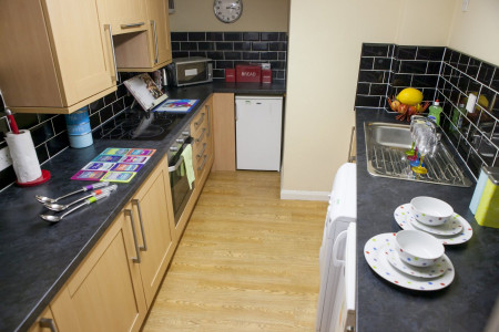 2 bed student house to rent on George House, Lower North Street, Exeter, EX4