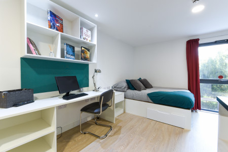 Studio Silver Student flat to rent on Vincents Walk, Southampton, SO14