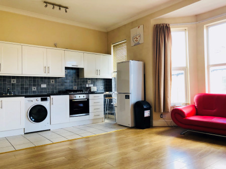 1 bed student house to rent on Ash Grove, Hull, HU5