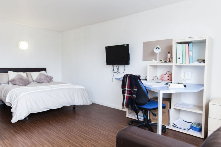 Large Studio Extra Student flat to rent on High Kingsdown, Bristol, BS2