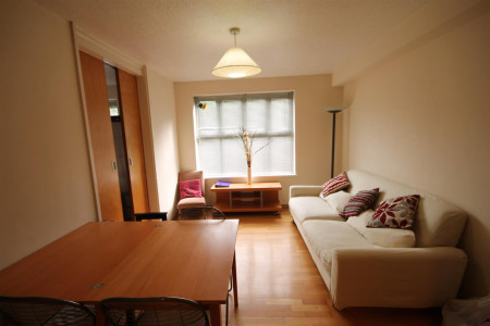 Student studio flat to rent on The Open, Newcastle, NE1