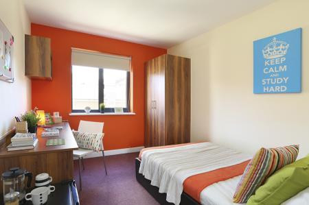 Classic En-Suite Tallis Court 1 bed student flat to rent on Parham Road, Canterbury, CT1