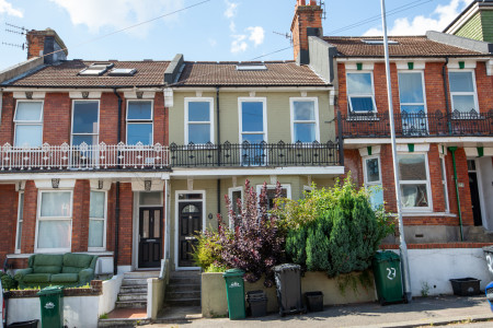 6 bed student house to rent on Hollingbury Road, Brighton, BN1