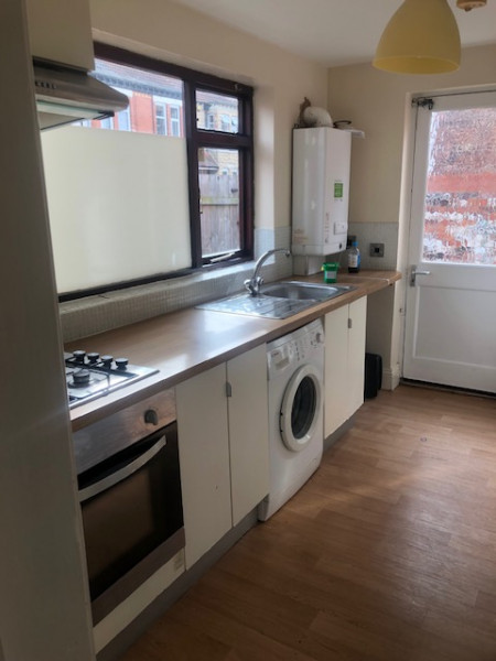 4 bed student house to rent on Exmouth Street, Hull, HU5
