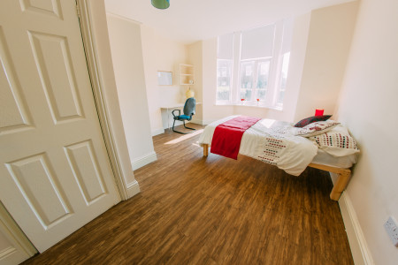 En Suite Bedroom 10 bed student flat to rent on Beverley Road, Hull, HU5