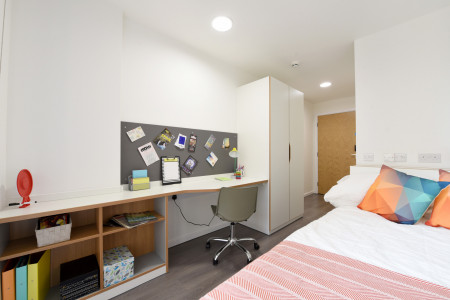 Ensuite Bronze Plus 7 bed student flat to rent on North Hanover Street, Glasgow, G4