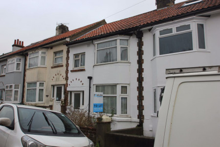 2 bed student house to rent on Hollingdean Terrace, Brighton, BN1