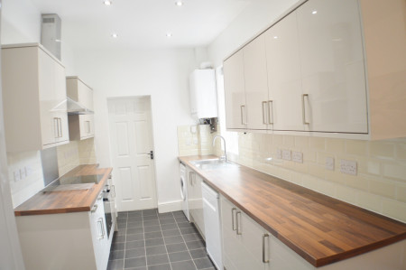 2 bed student house to rent on Warwick Street, Nottingham, NG7