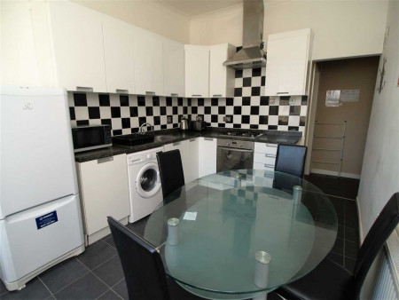 3 bed student house to rent on 16 Radnor Street, Plymouth, PL4