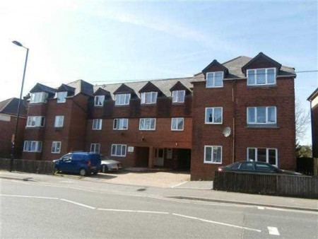 Student studio flat to rent on Manor Park House, Southampton, SO18