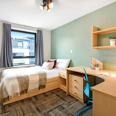 Standard Room 6 bed student flat to rent on Burley Road, Leeds, LS3