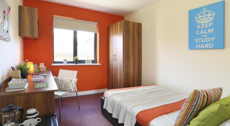 Deluxe Ensuite - Tallis Court 1 bed student flat to rent on Parham Road, Canterbury, CT1
