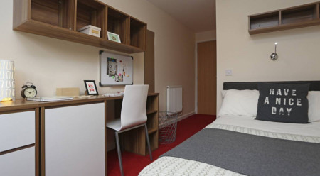 Classic Ensuite Lower Ground - Kentish House 1 bed student flat to rent on Parham Road, Canterbury, CT1