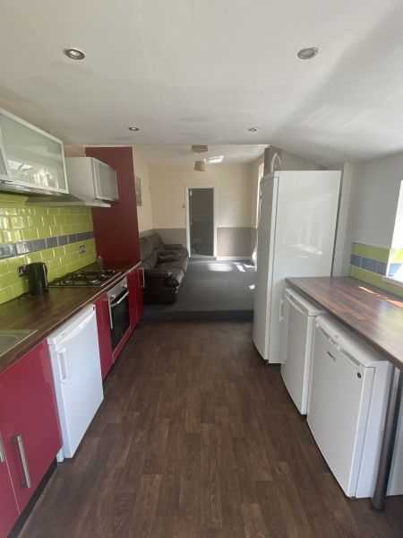 5 bed student house to rent on Cranbrooke Avenue, Hull, HU6