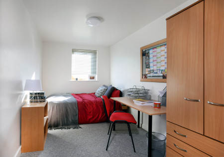 4 Bedroom Flat 4 bed student flat to rent on Bevois Valley Road, Southampton, SO14