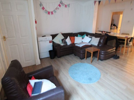 8 bed student house to rent on Ash Grove, Leeds, LS6