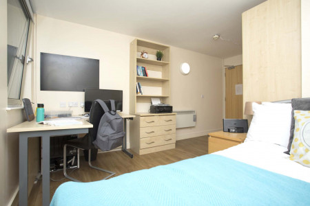 Silver Ensuite 1 bed student flat to rent on Anson Road, Manchester, M14