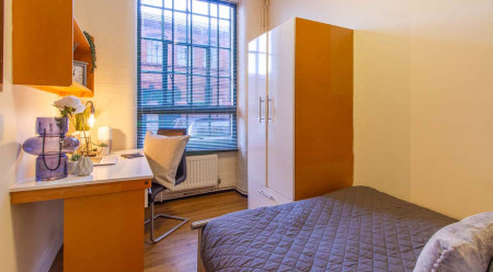 Bronze Room 1 bed student flat to rent on Russell Street, Nottingham, NG7