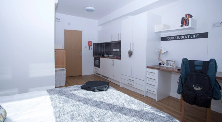 Bronze Plus Studio Student flat to rent on Kensal Road, London, W10