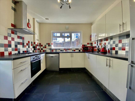 4 bed student house to rent on 4 Gifford Place, Plymouth, PL3