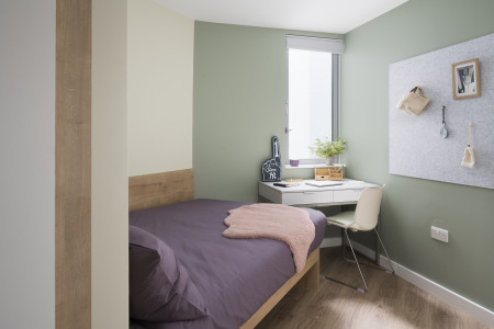 Large En-suite 1 bed student flat to rent on Fieldgate Street, London, E1