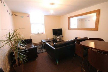 5 bed student house to rent on Station Road, Newcastle, NE3