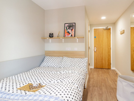 Skyline En Suite - EPC Rating B 5 bed student flat to rent on Gulson Road, Coventry, CV1