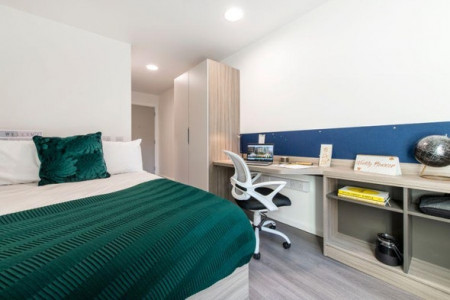 Ensuite Bronze 7 bed student flat to rent on Hollis Croft, Sheffield, S1