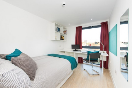 Ensuite Bronze 5 bed student flat to rent on Vincents Walk, Southampton, SO14