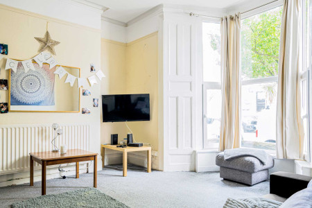 7 bed student house to rent on St. Albans Road, Swansea, SA2