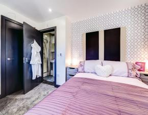 6 Bedroom Apartment