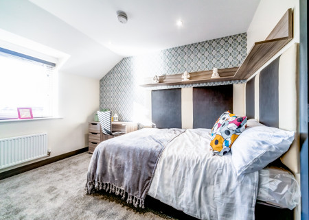 5 Bedroom Apartment