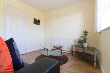1 bed student house to rent on TINSHILL ROAD, Leeds, LS16
