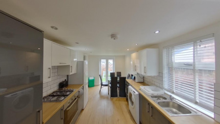 4 bed student house to rent on Manvers Street, Hull, HU5