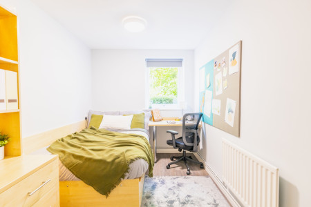 Classic Room - Second Floor - Garden View 5 bed student flat to rent on Elvetham Road, Birmingham, B15