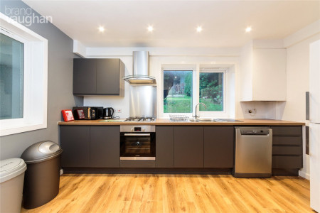 5 bed student house to rent on Crabtree Avenue, Brighton, BN1